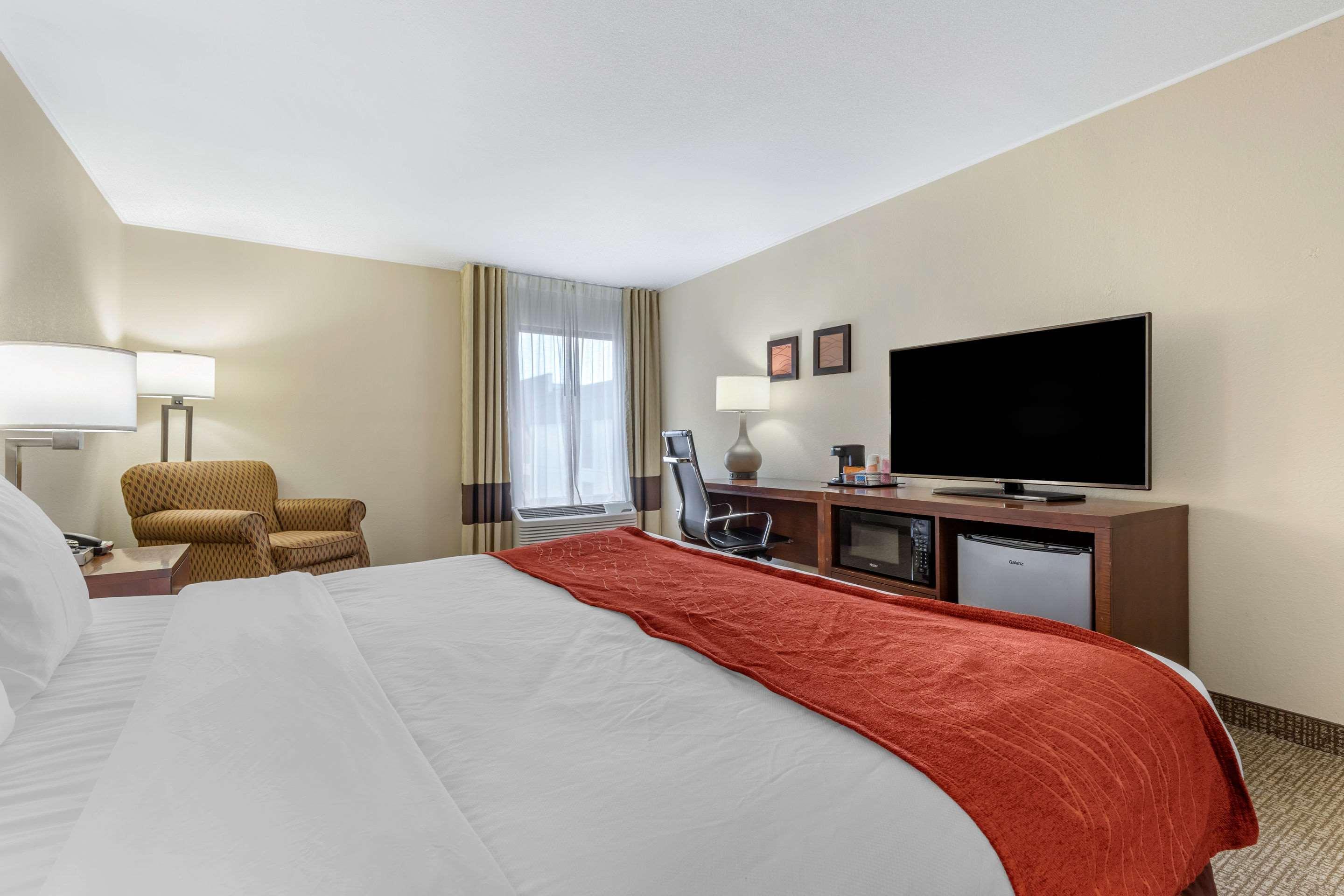 Comfort Inn & Suites Clemson - University Area Экстерьер фото