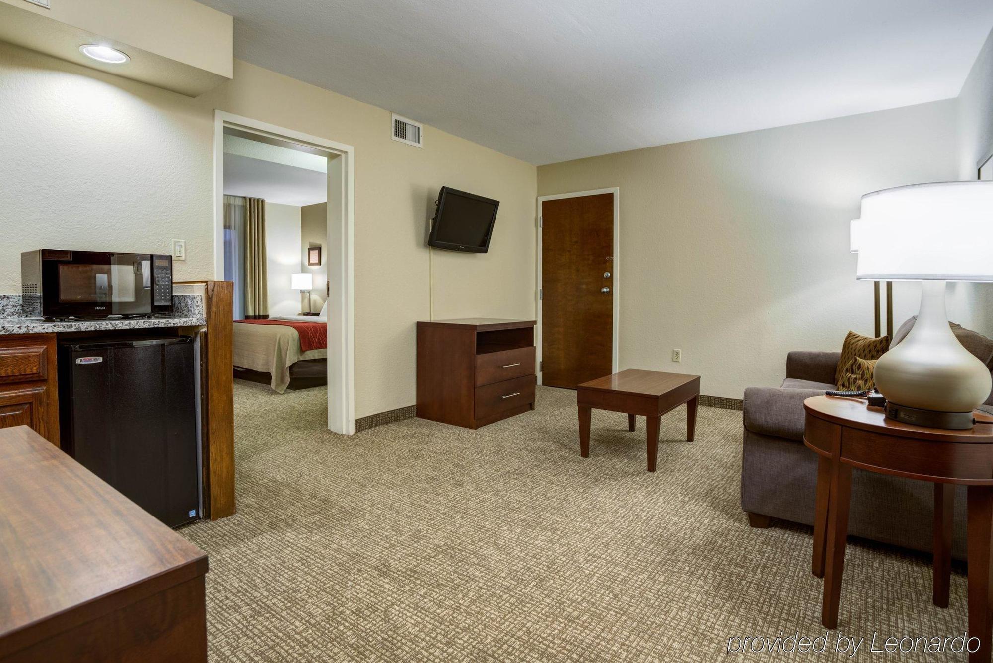 Comfort Inn & Suites Clemson - University Area Экстерьер фото