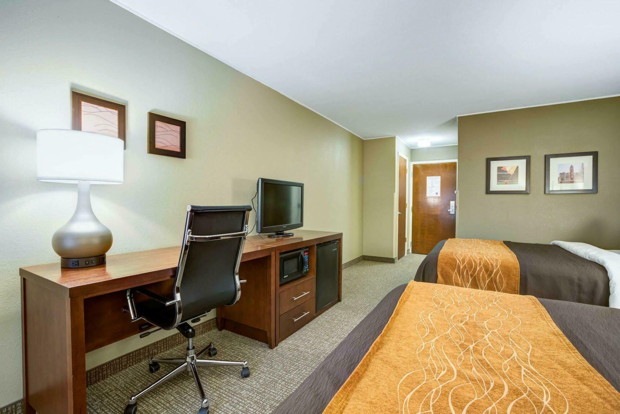 Comfort Inn & Suites Clemson - University Area Экстерьер фото